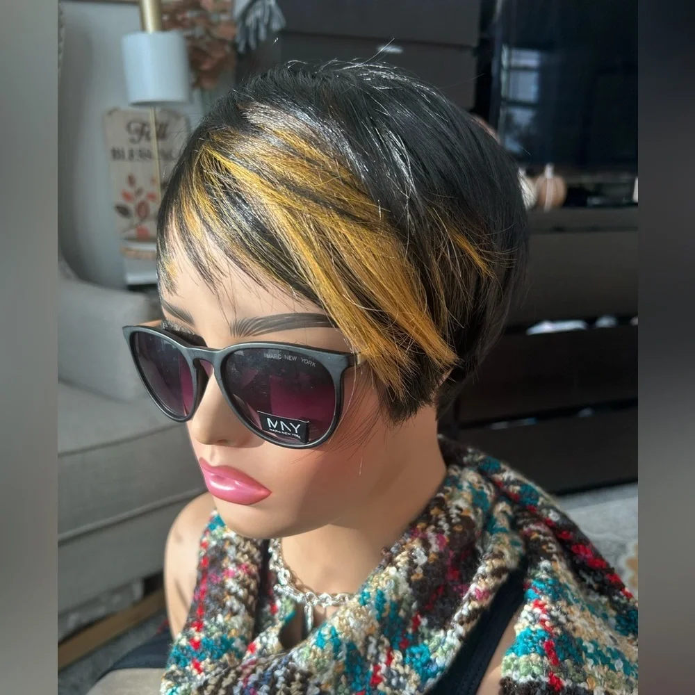 ✨NEW Women's Short Pixie Bob Wig - Black and Gold Highlights